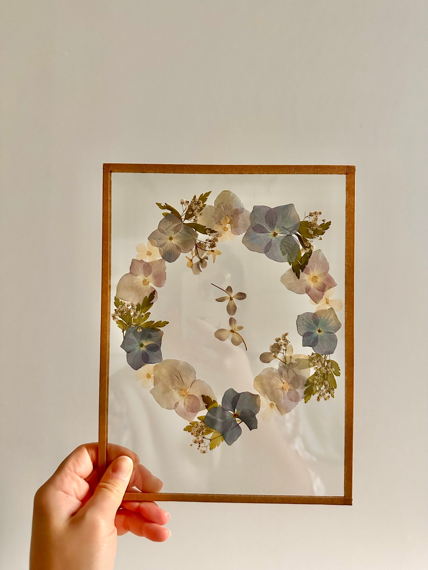 Flower Crown - Minimalist Herbarium No. 27 - 18x24 cm