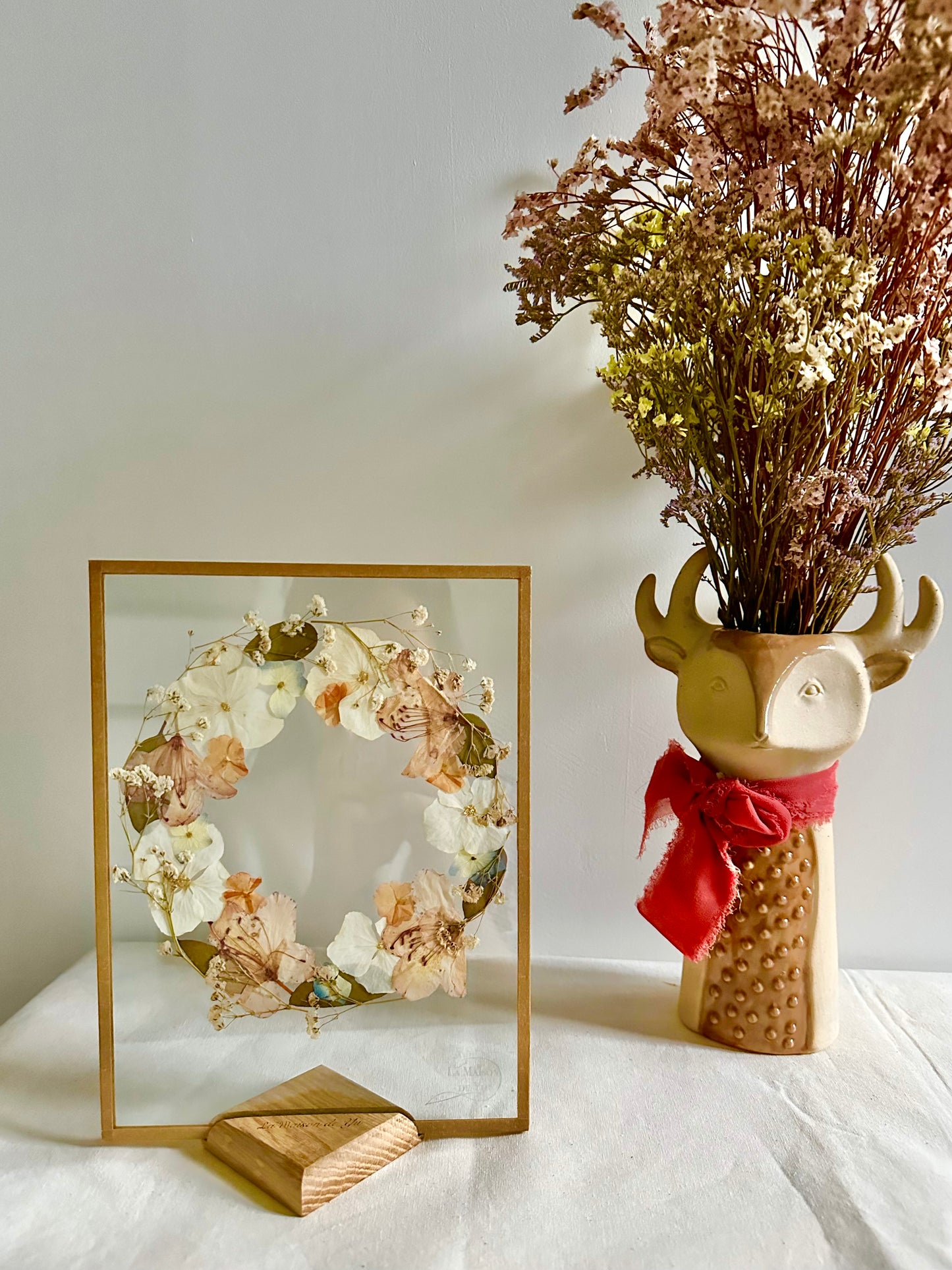 Flower Crown - Minimalist Herbarium No. 27 - 18x24 cm